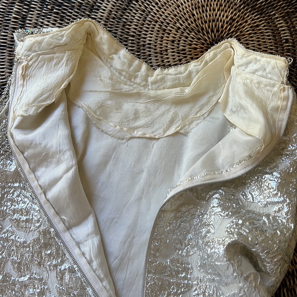 Silver lamé Evening gown, vintage. - Picture 5 of 7